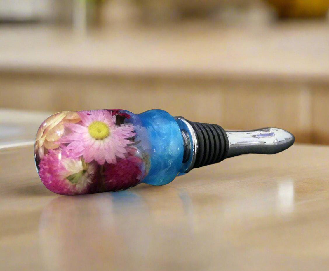 Botanical Bottle Stopper - Sky Blue Resin with Dried Daisy Flowers - Stainless Steel Corkscrew - Food-Safe Wine Seal