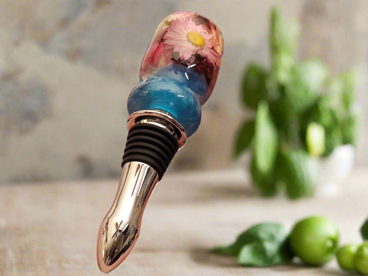 Botanical Bottle Stopper - Sky Blue Resin with Dried Daisy Flowers - Stainless Steel Corkscrew - Food-Safe Wine Seal